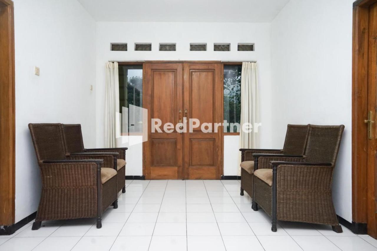 Villa Handayani Songgoriti Redpartner Exteriér fotografie